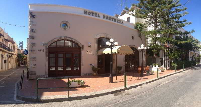העיירה רתימנו Fortezza Hotel מראה חיצוני תמונה