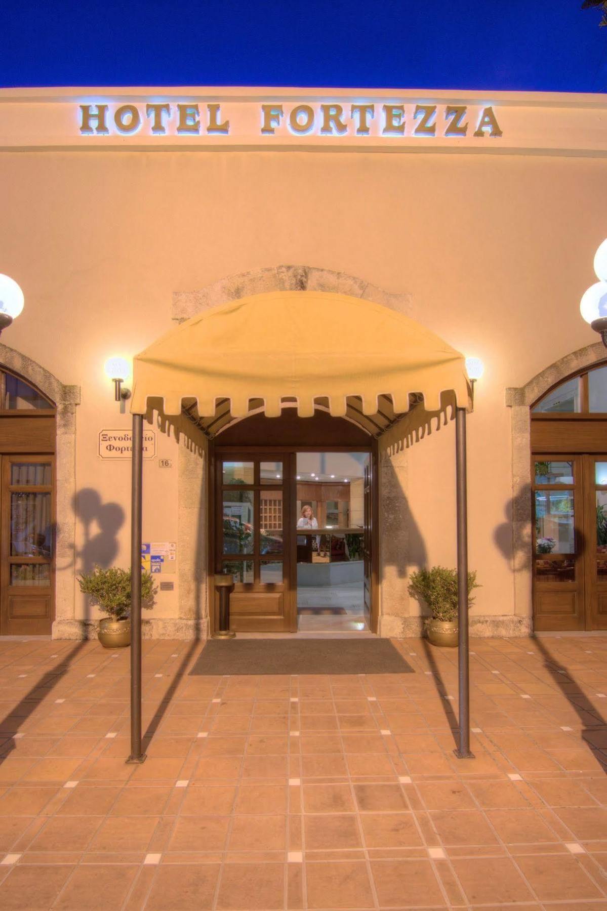 העיירה רתימנו Fortezza Hotel מראה חיצוני תמונה